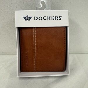 Dockers Tan Leather Card Holder